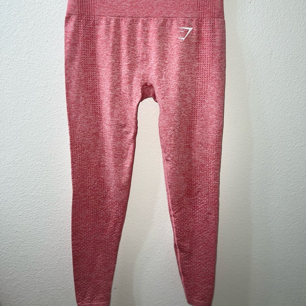 Gym shark squat proof leggings